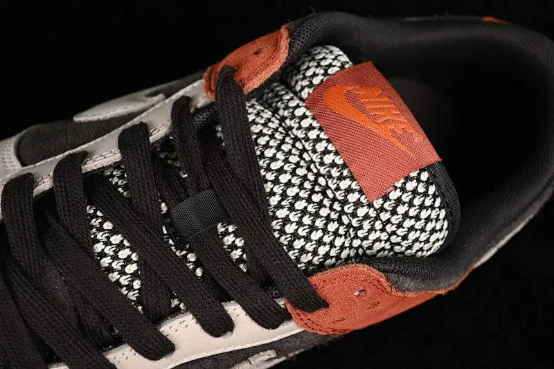All categories Nk SB Dunk series Nk SB Dunk Low low-top sneakers Nk Dunk Low "Red Panda" Red Panda SB low-top sports and leisure sneakers FV0395-200